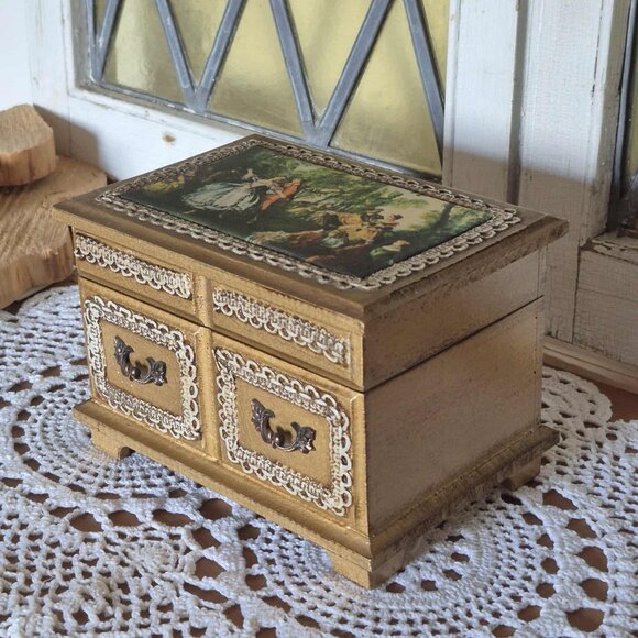 Vintage Musical Footed Jewelry Box - Italian Florentine Style - Gold Wood - Picture 1 of 12